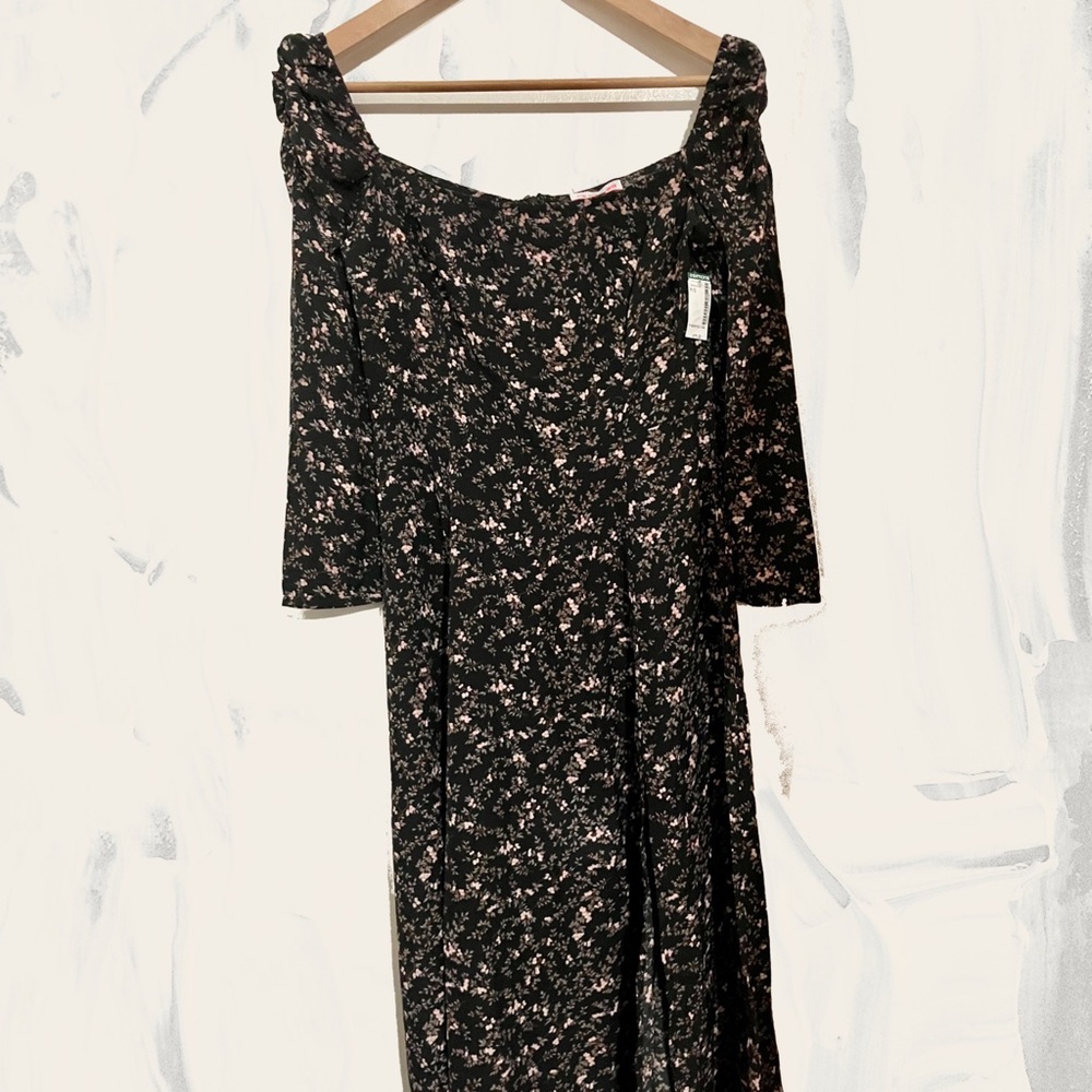 🔅BNWT Renamed square neck dress